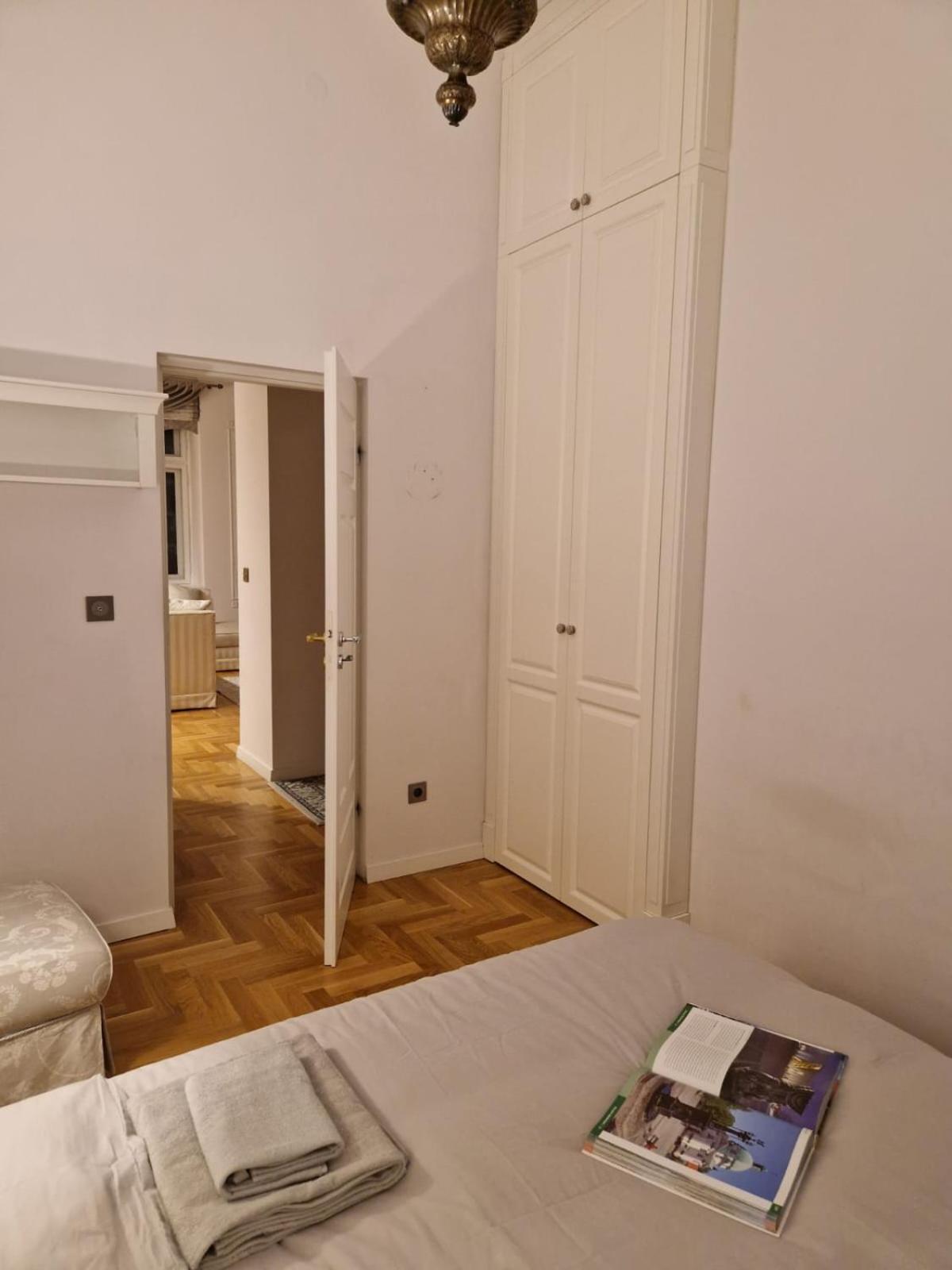 Luxury Living Kopernik Appartement Warschau Buitenkant foto